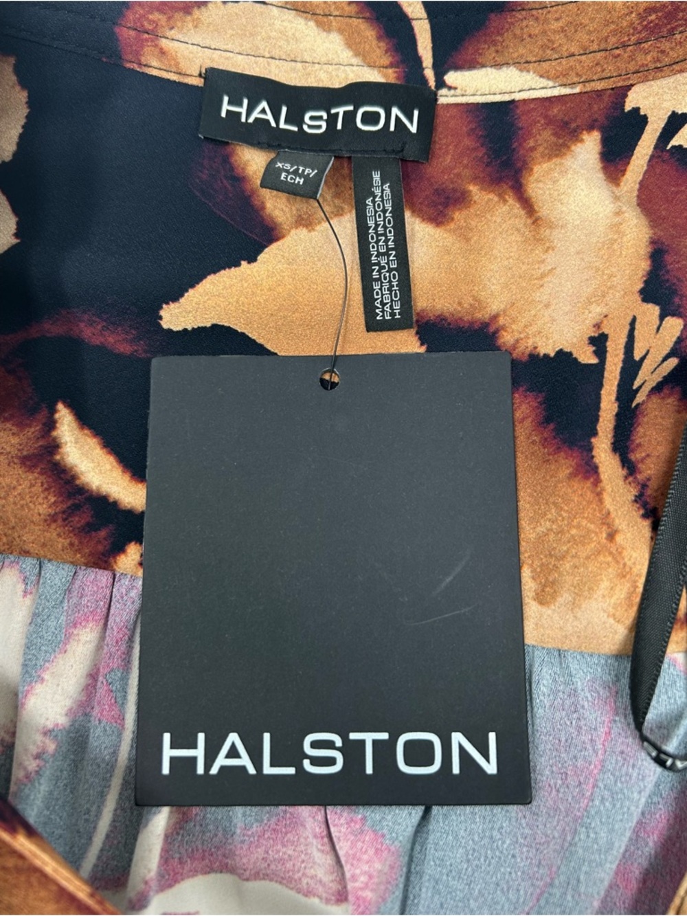Halston Women's Long Sleeve Tunic Top Floral Satin Blouse in Black & Copper XSP - Picture 4 of 5